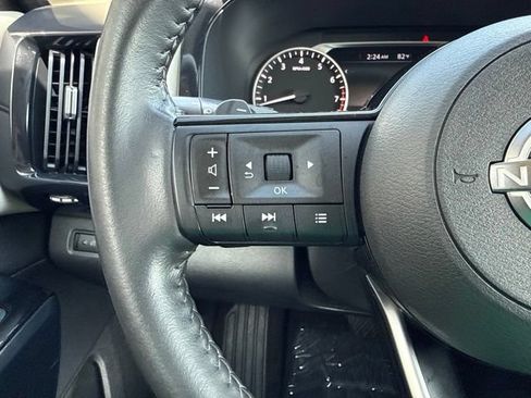 Used 2022 Nissan Pathfinder SV AWD/4WD image 11