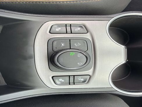 Used 2024 GMC Terrain AT4 AWD/4WD image 29