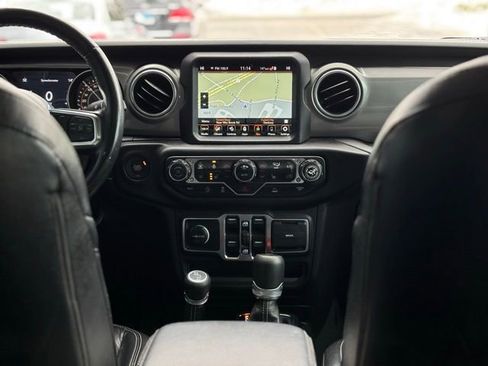 Used 2021 Jeep Gladiator Overland image 60