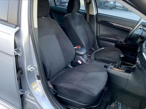 Used 2014 Mitsubishi Lancer GT image 9