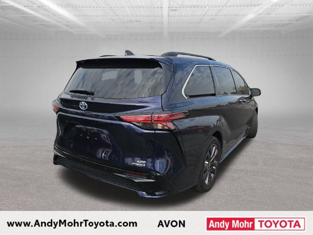 Used 2021 Toyota Sienna XSE FWD image 7