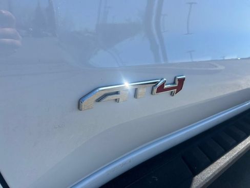 Used 2025 GMC Sierra 1500 AT4 w/ AT4 Premium Package AWD/4WD image 32