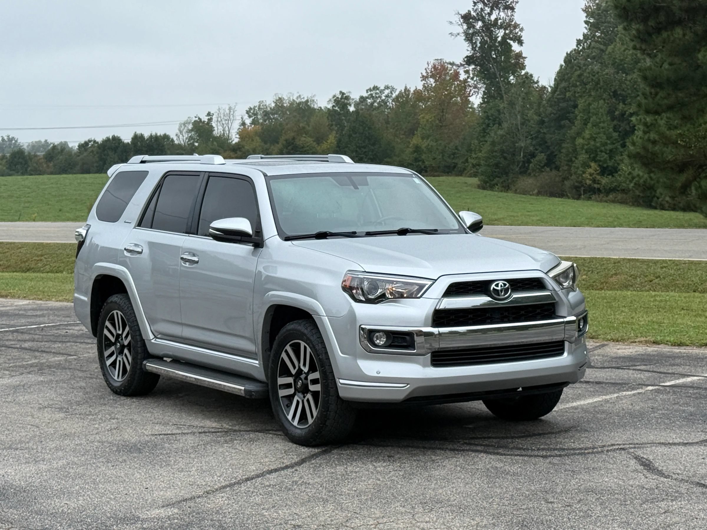 Used 2016 Toyota 4Runner Limited AWD/4WD image 1