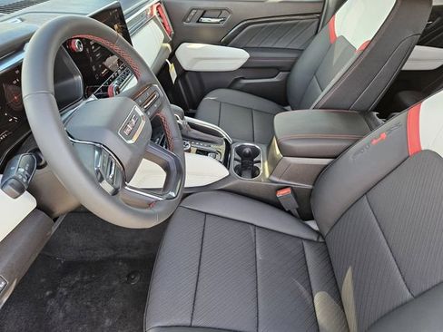 New 2026 GMC Canyon AT4X image 10