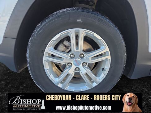 Used 2023 GMC Terrain SLE w/ Driver Convenience Package image 27