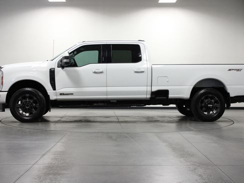 Used 2023 Ford F250 Lariat w/ Lariat Ultimate Package image 7