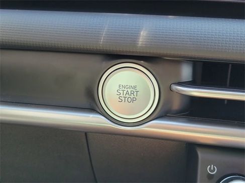 New 2026 Hyundai Tucson SE image 8