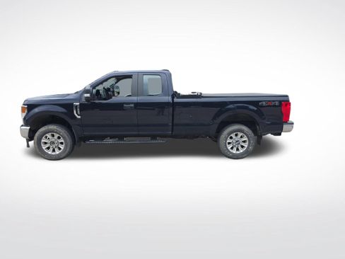 Used 2022 Ford F250 XL w/ STX Appearance Package AWD/4WD image 8