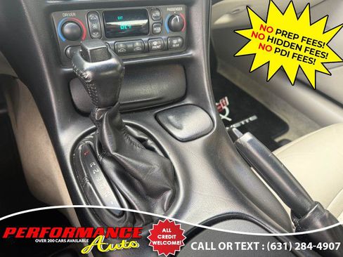 Used 2004 Chevrolet Corvette Coupe w/ Preferred Equipment Group RWD image 11