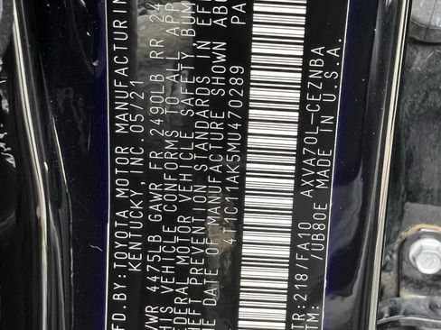 Used 2021 Toyota Camry LE image 10