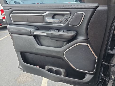 Used 2023 RAM 1500 Laramie RWD image 31