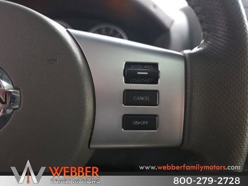 Used 2014 Nissan Frontier SL w/ SL Moonroof Package image 21