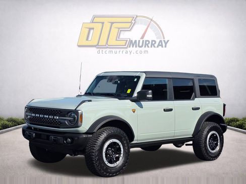 Used 2023 Ford Bronco Badlands w/ Sasquatch Package AWD/4WD image 2