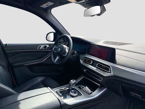 Used 2020 BMW X5 M50i w/ Executive Package image 31