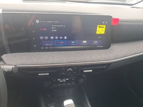 New 2026 Nissan Kicks SV w/ Interior Electronics Package FWD image 19