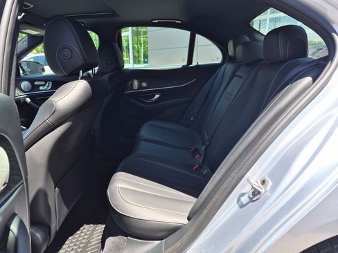 Used 2023 Mercedes-Benz E 350 4MATIC Sedan image 27