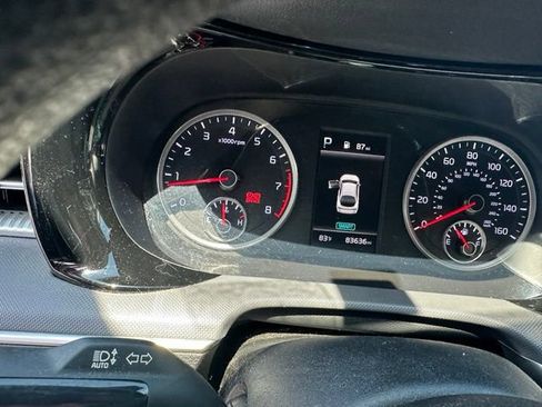 Used 2021 Kia K5 LX FWD image 10