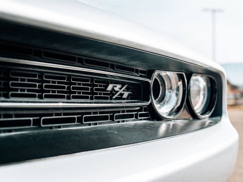 Used 2019 Dodge Challenger R/T w/ Plus Package image 10