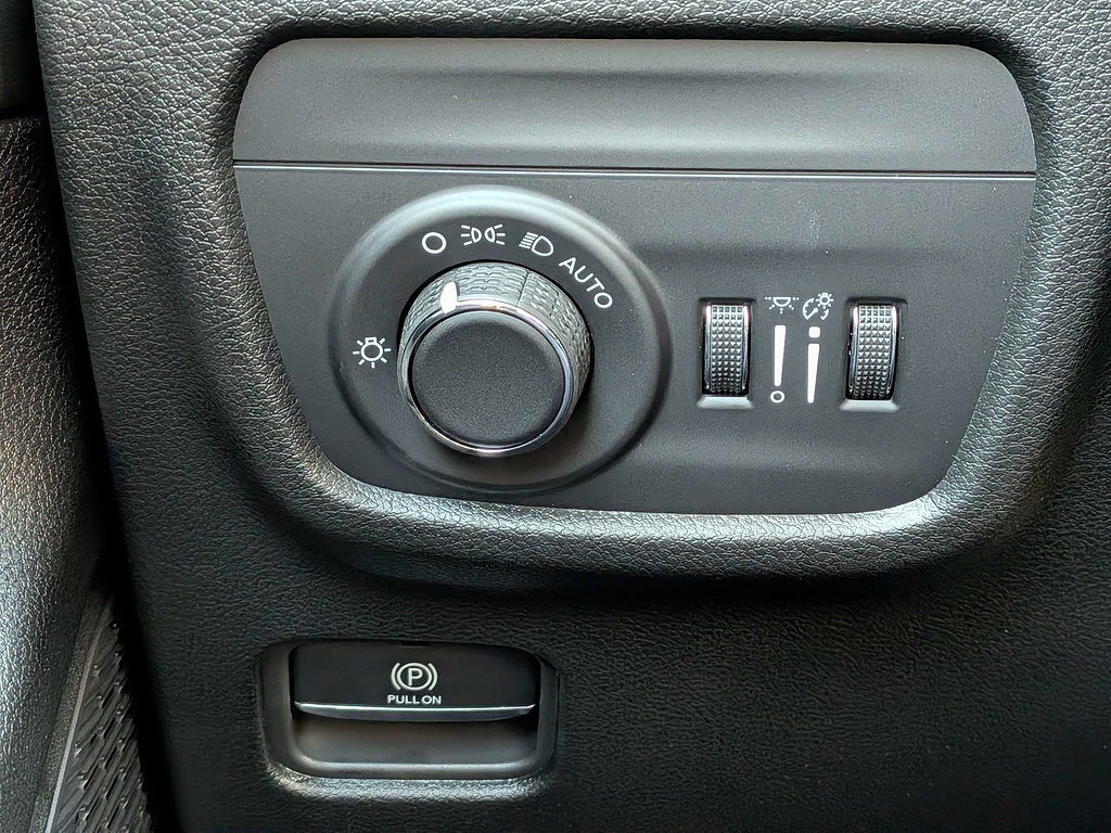 New 2027 Jeep Grand Cherokee Laredo X AWD/4WD image 26