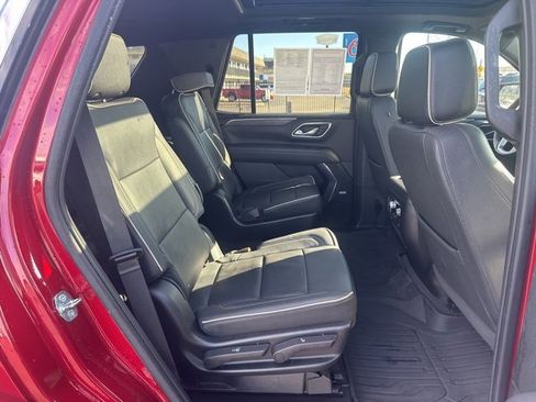 Used 2023 GMC Yukon SLT w/ SLT Premium Package image 22