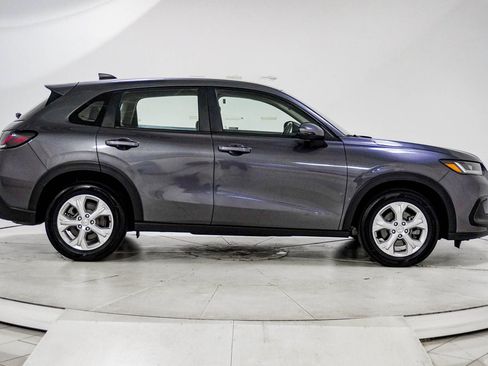 Used 2023 Honda HR-V LX image 11