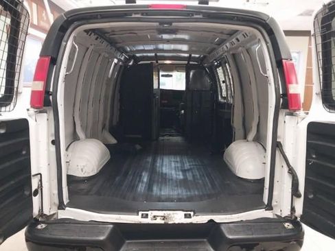 Used 2013 GMC Savana 2500 w/ Cold Climate Package image 3