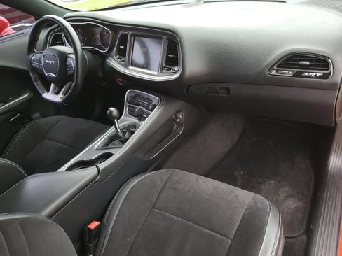 Used 2015 Dodge Challenger SRT Hellcat RWD image 8