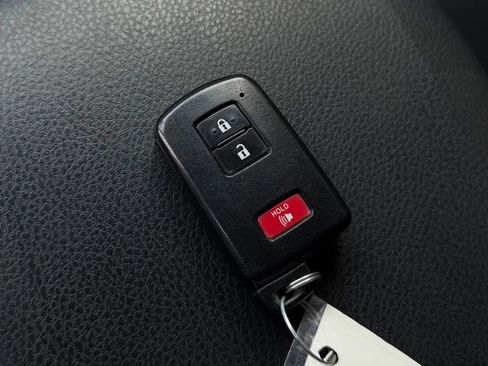 Used 2023 Toyota Tacoma TRD Off-Road w/ TRD Premium Off Road Package image 29