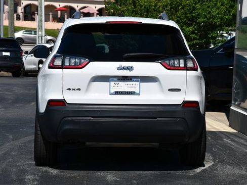 Used 2020 Jeep Cherokee Latitude Plus w/ Cold Weather Group AWD/4WD image 8
