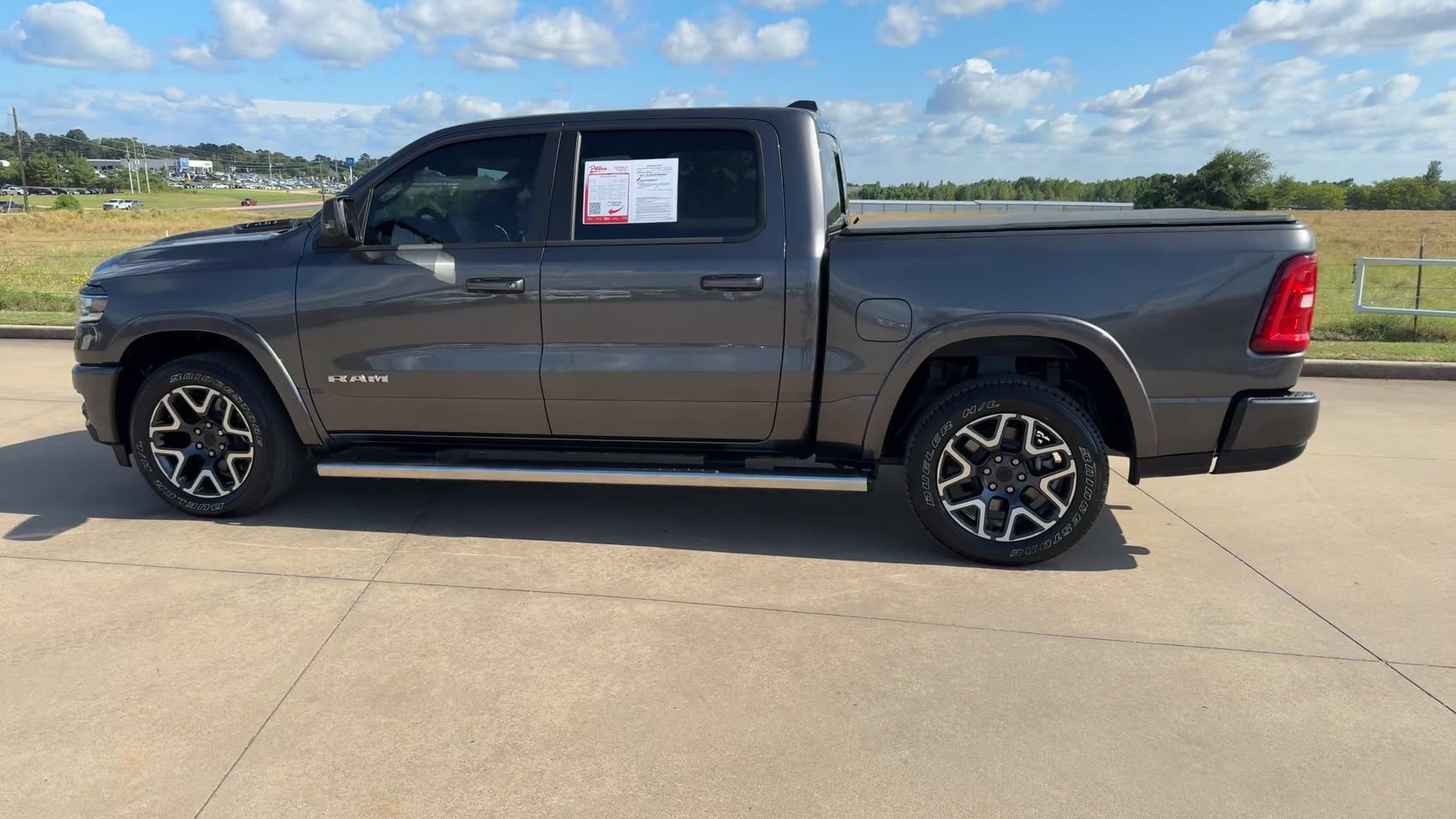 Used 2025 RAM 1500 Laramie AWD/4WD image 6