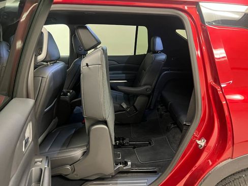 Used 2026 Chevrolet Traverse LT AWD/4WD image 27