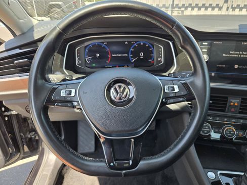 Used 2019 Volkswagen Jetta SEL Premium FWD image 17