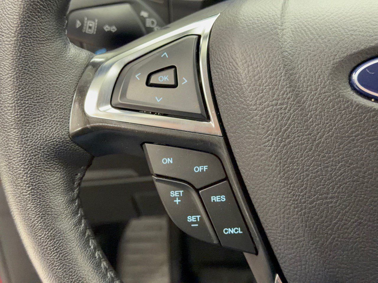 Used 2024 Ford Edge SEL w/ Convenience Package AWD/4WD image 18