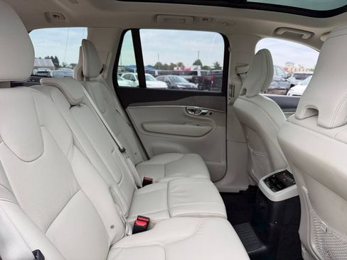 Used 2025 Volvo XC90 T8 Plus w/ Protection Package Premier AWD/4WD image 40