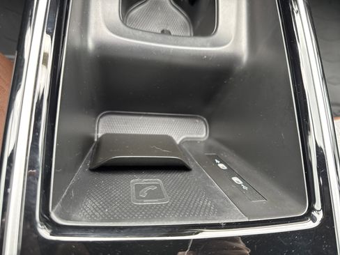 Used 2023 Volkswagen ID.4 Pro image 19