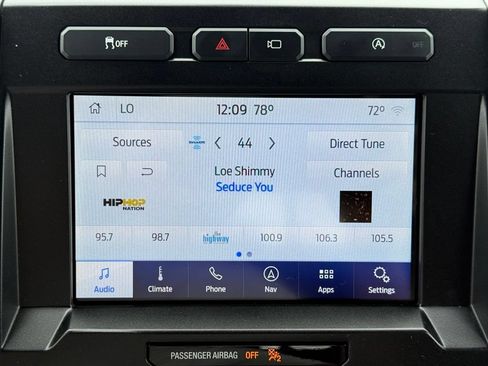Used 2020 Ford F150 Platinum w/ Equipment Group 701A Luxury AWD/4WD image 14