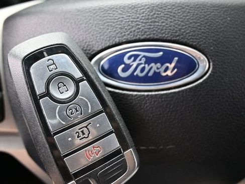 Used 2024 Ford Explorer XLT w/ XLT Sport Appearance Package AWD/4WD image 47