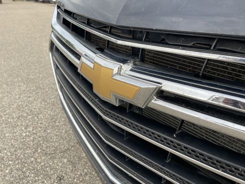 Used 2021 Chevrolet Traverse LT w/ LPO, Floor Liner Package AWD/4WD image 7