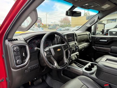 Used 2021 Chevrolet Silverado 3500 LTZ image 32