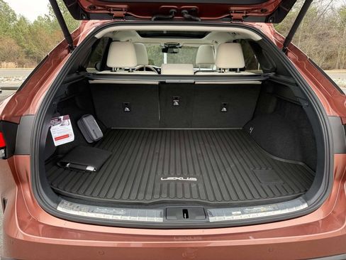 Used 2025 Lexus RX 450h Luxury w/ Convenience Package image 29