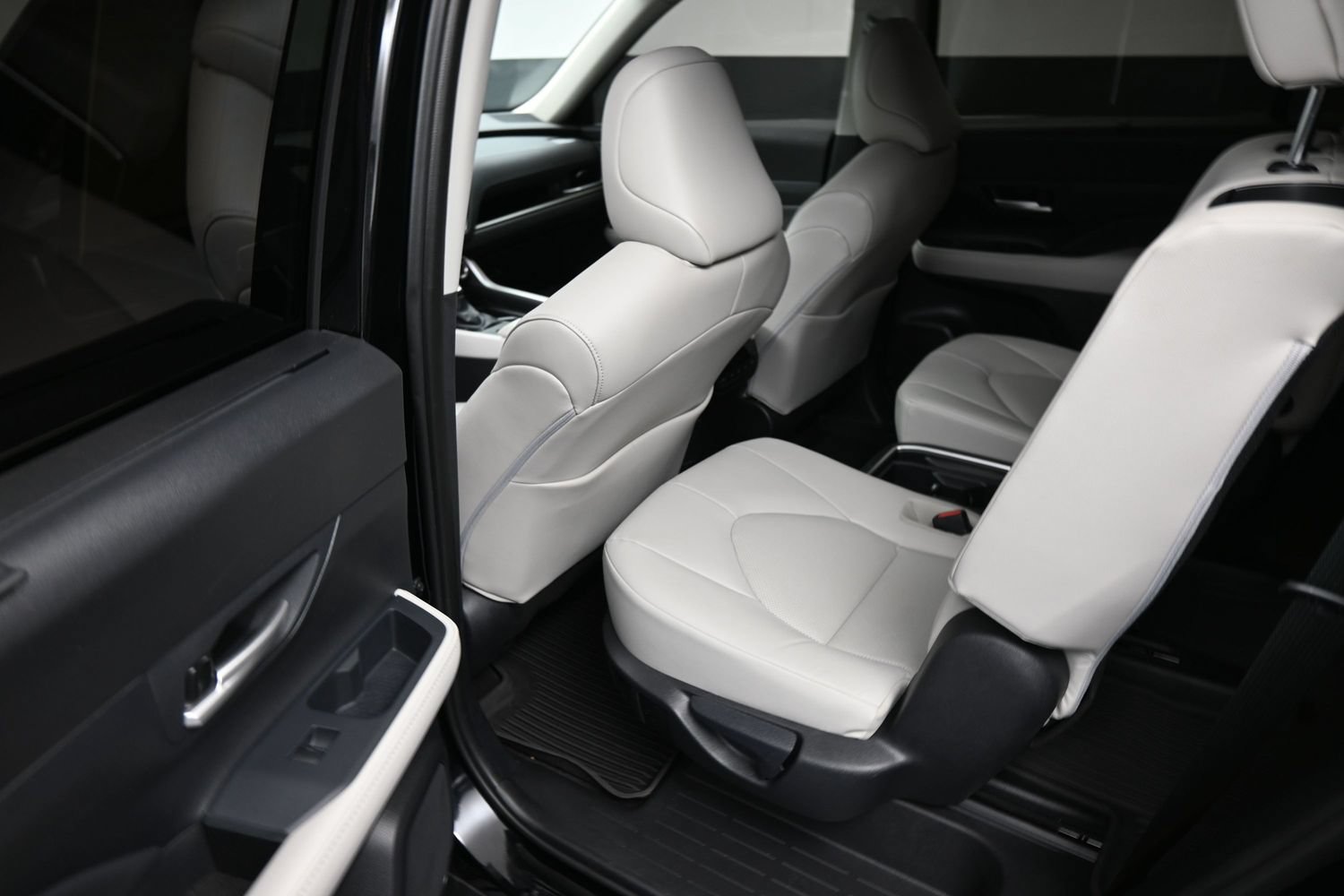Used 2026 Toyota Grand Highlander AWD image 17