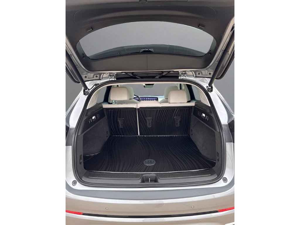 Used 2024 Buick Envision Avenir AWD/4WD image 30