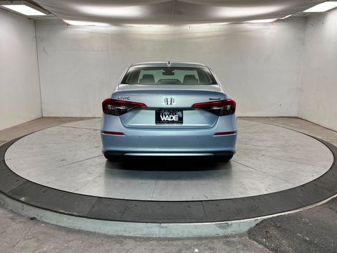 Used 2022 Honda Civic Touring image 5