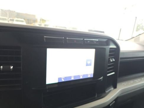 Used 2023 Ford F250 XL w/ XL Driver Assist Package AWD/4WD image 11