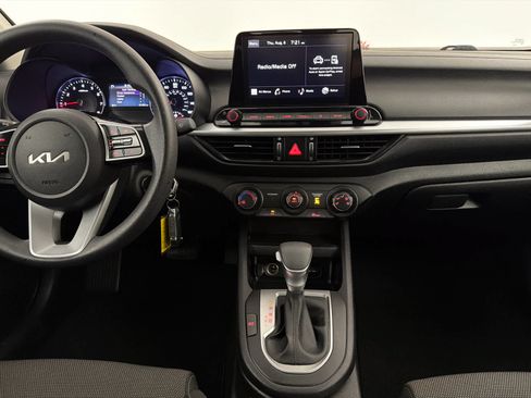 Used 2023 Kia Forte LXS w/ LXS Technology Package FWD image 19
