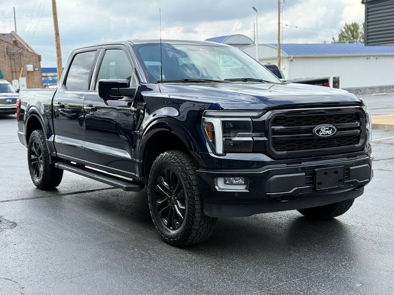 Used 2024 Ford F150 Lariat AWD/4WD image 3