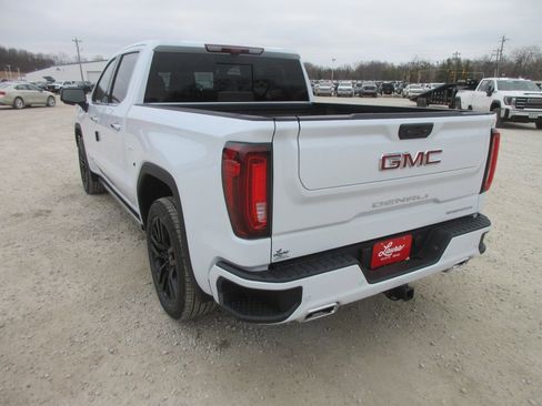 New 2026 GMC Sierra 1500 Denali w/ Denali Reserve Package image 9