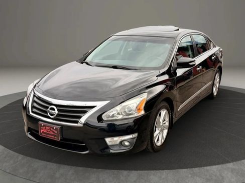 Used 2015 Nissan Altima 2.5 SL w/ Moonroof Package FWD image 1