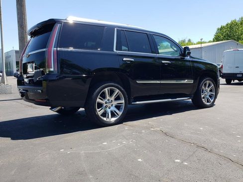Used 2016 Cadillac Escalade Luxury AWD/4WD image 5
