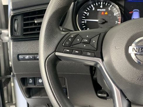 Used 2020 Nissan Rogue Sport S FWD image 18